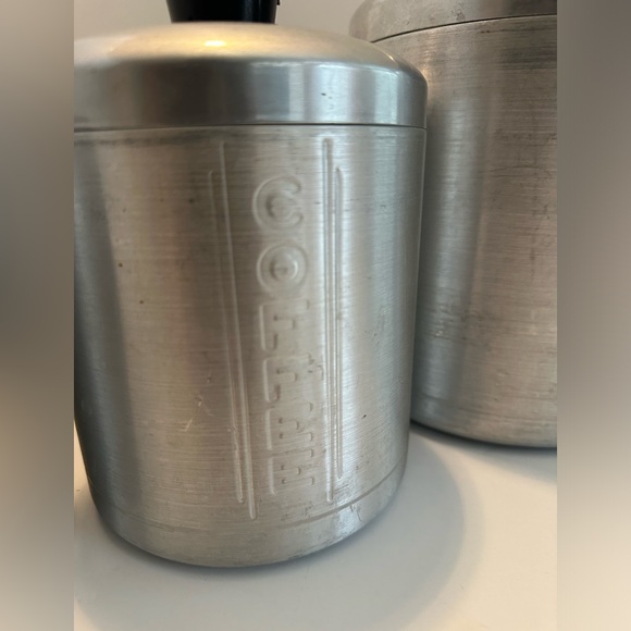 Vintage Nesting Metal Mid-Century Kitchen Canisters, Flour, Coffee, Tea - Picture 2 of 8